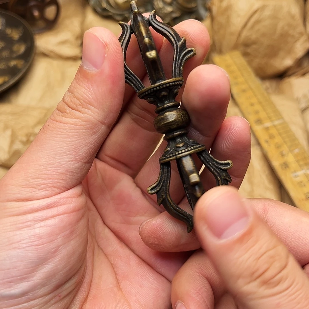 精美铜器批发档口