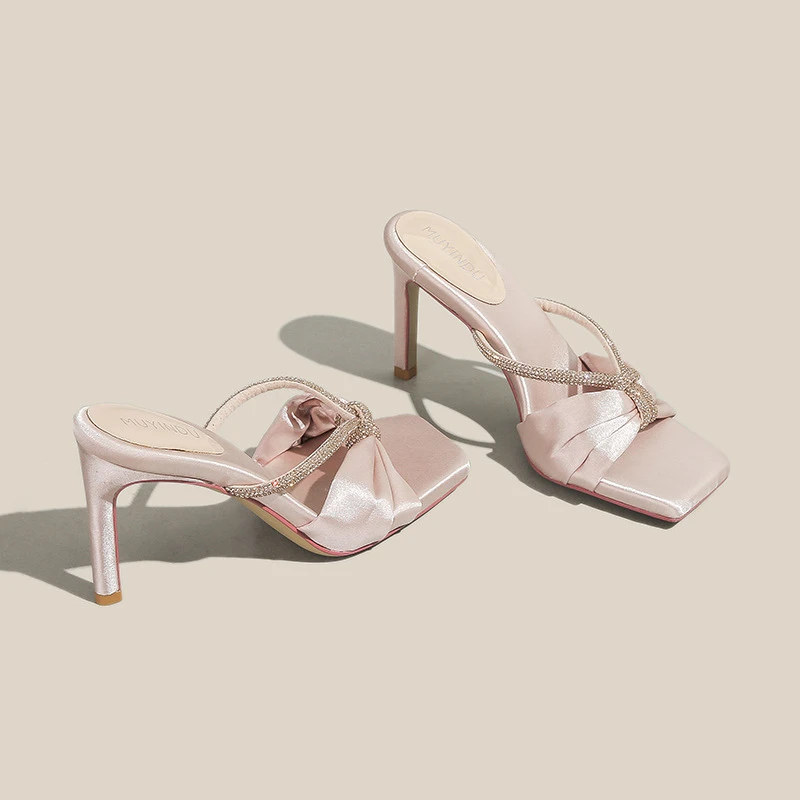 法式仙女绸缎水钻凉拖鞋高跟凉鞋女款2025新款爆款百搭细跟高跟鞋