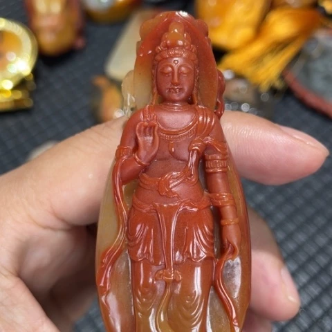 【闪购商品】未镶嵌石英质玉（黄龙玉）颈饰