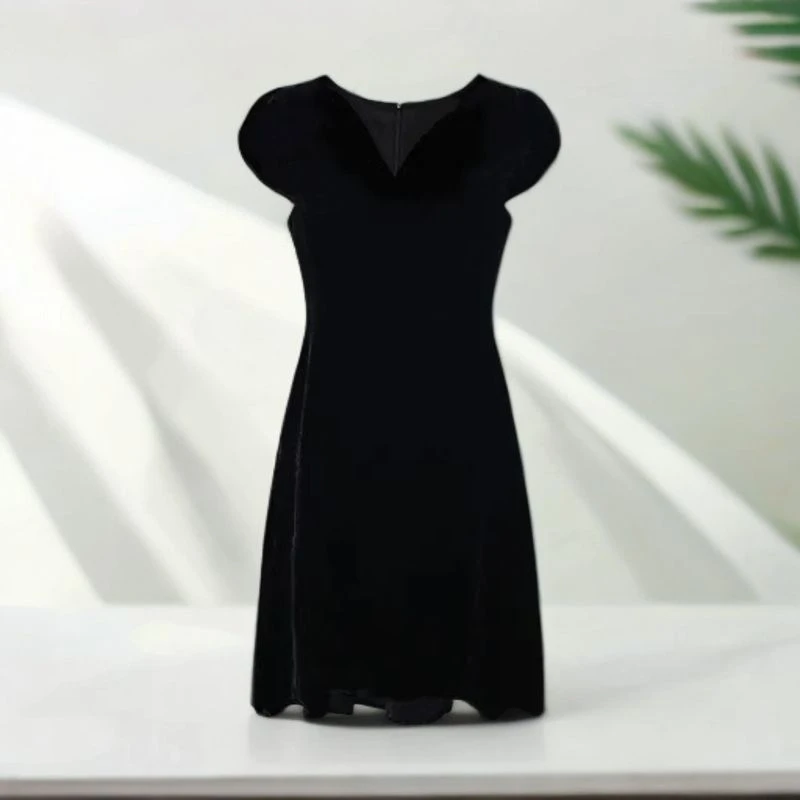 『万里挑一』夏季显瘦气质时尚轻奢法式赫本桑蚕丝丝绒连衣裙