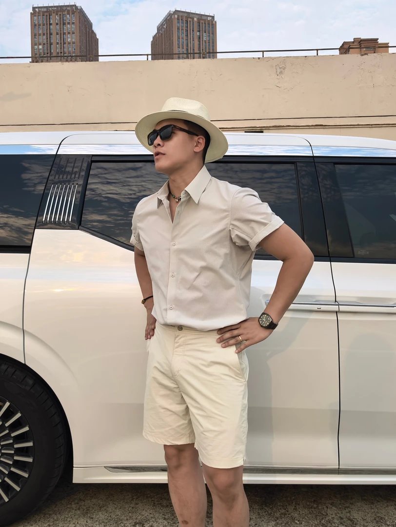 SOS激光打孔lu感短袖衬衫夏季休闲商务弹力通勤衬衣轻便透气上衣