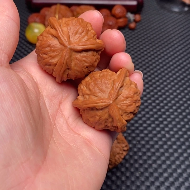 文玩核桃吊坠石门元宝