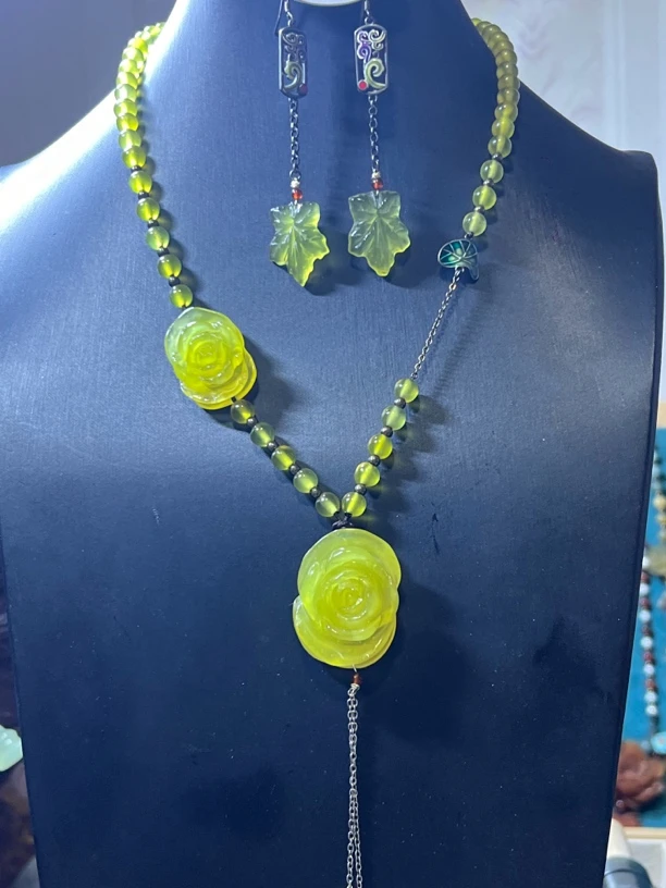 岫玉玫瑰花项链枫叶耳环套组