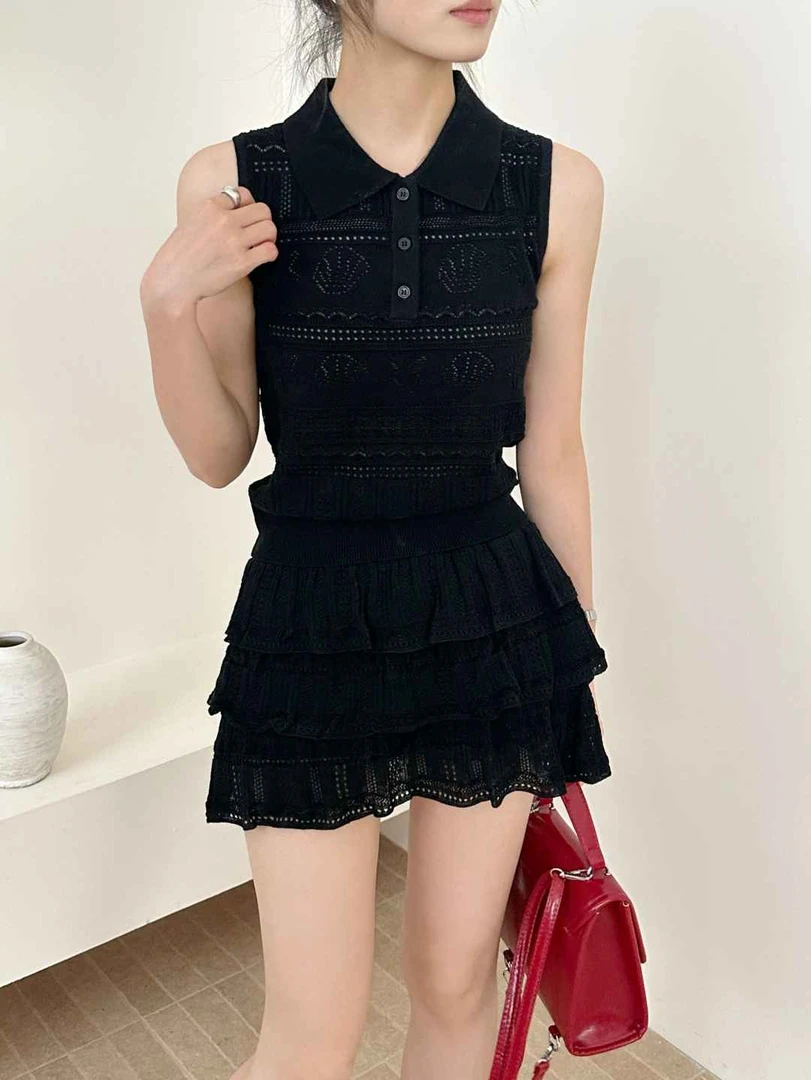 明星同款海岛时尚翻领短款背心修身显瘦镂空夏季蕾丝无袖上衣黑色