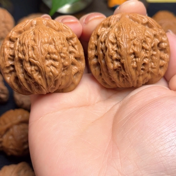 文玩核桃吊坠僧帽43