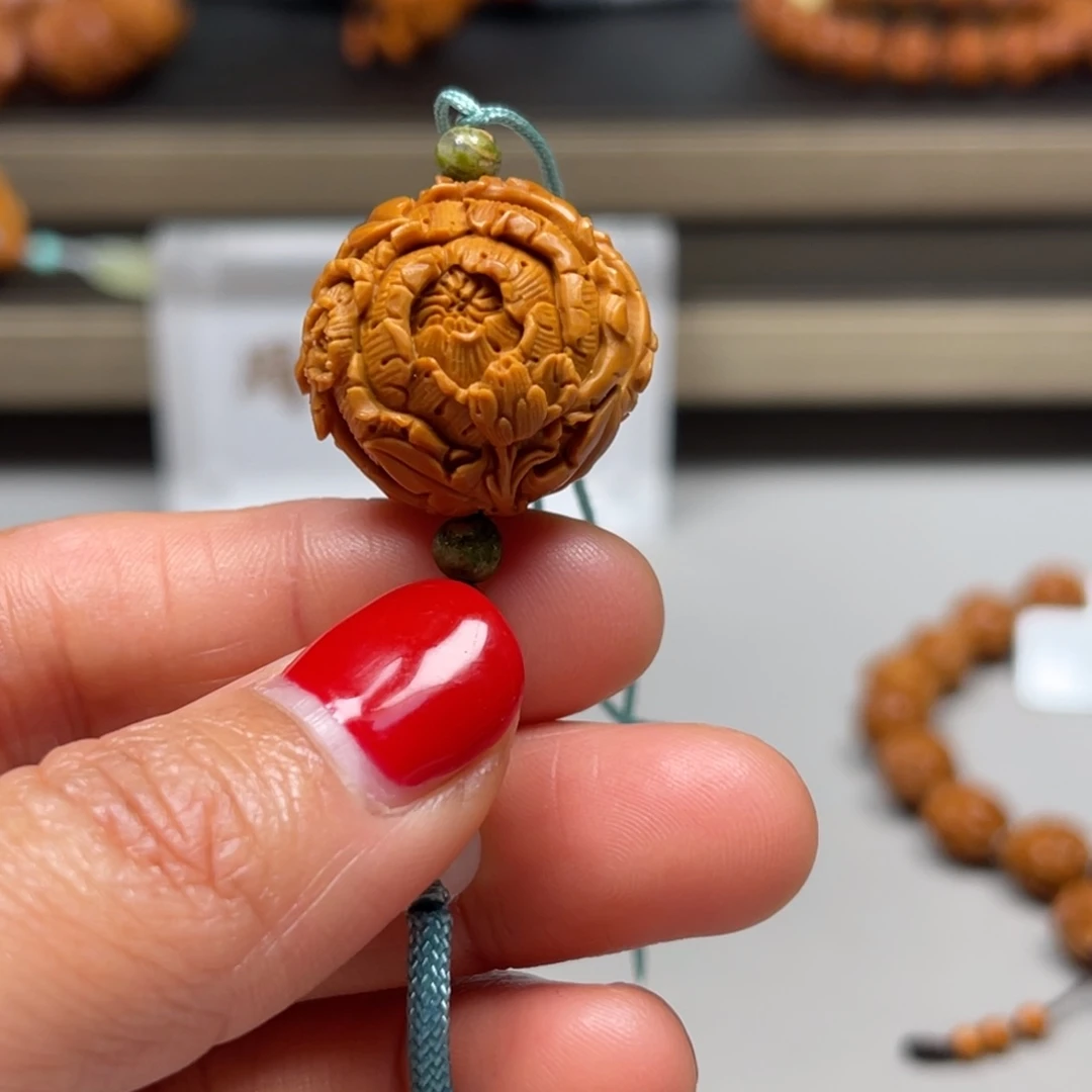 吊坠橄榄核国色天香