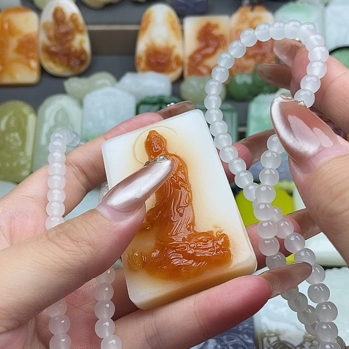 颈饰未镶嵌和田玉