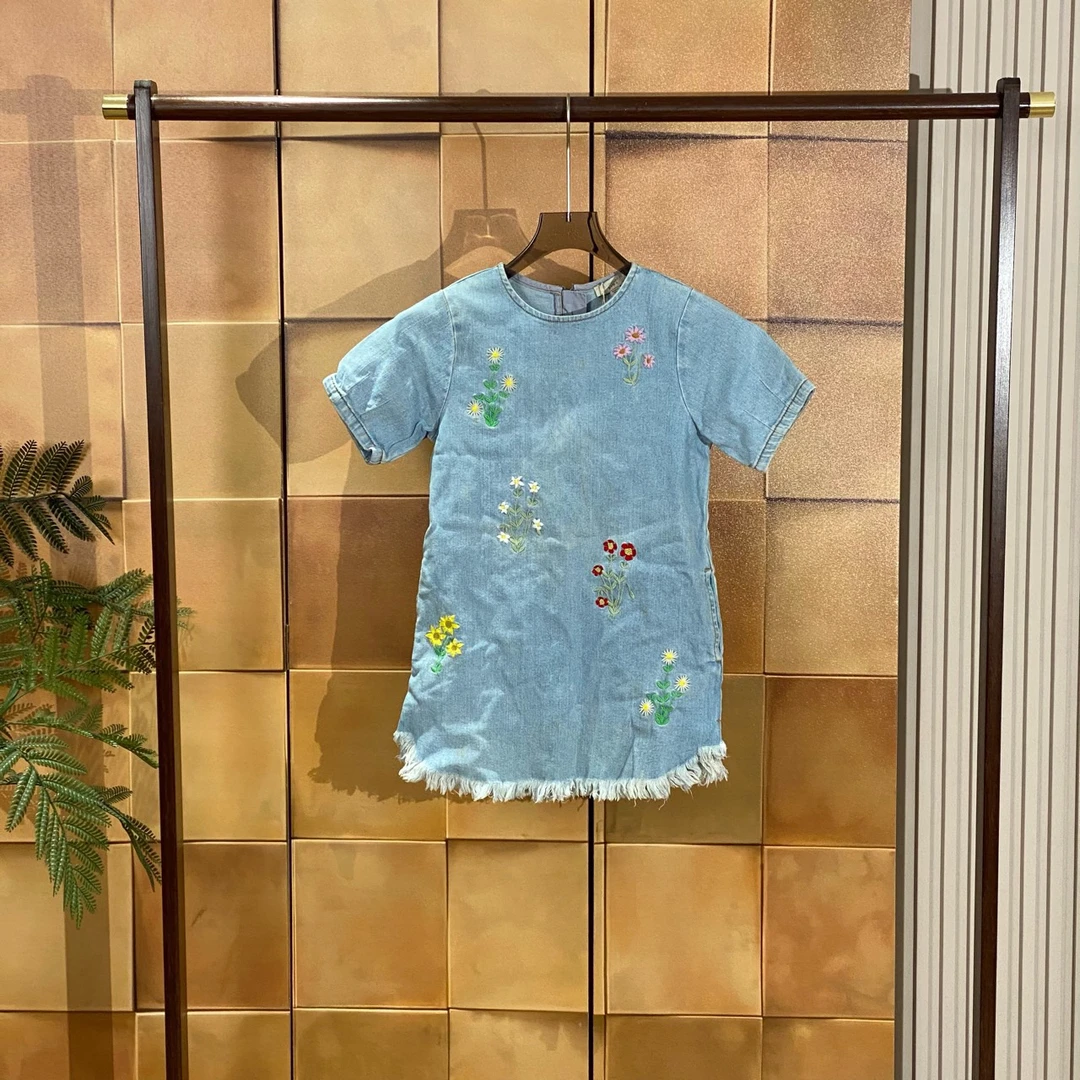 Kids水洗蓝刺绣花卉流苏牛仔连衣裙/8码/95新/28803
