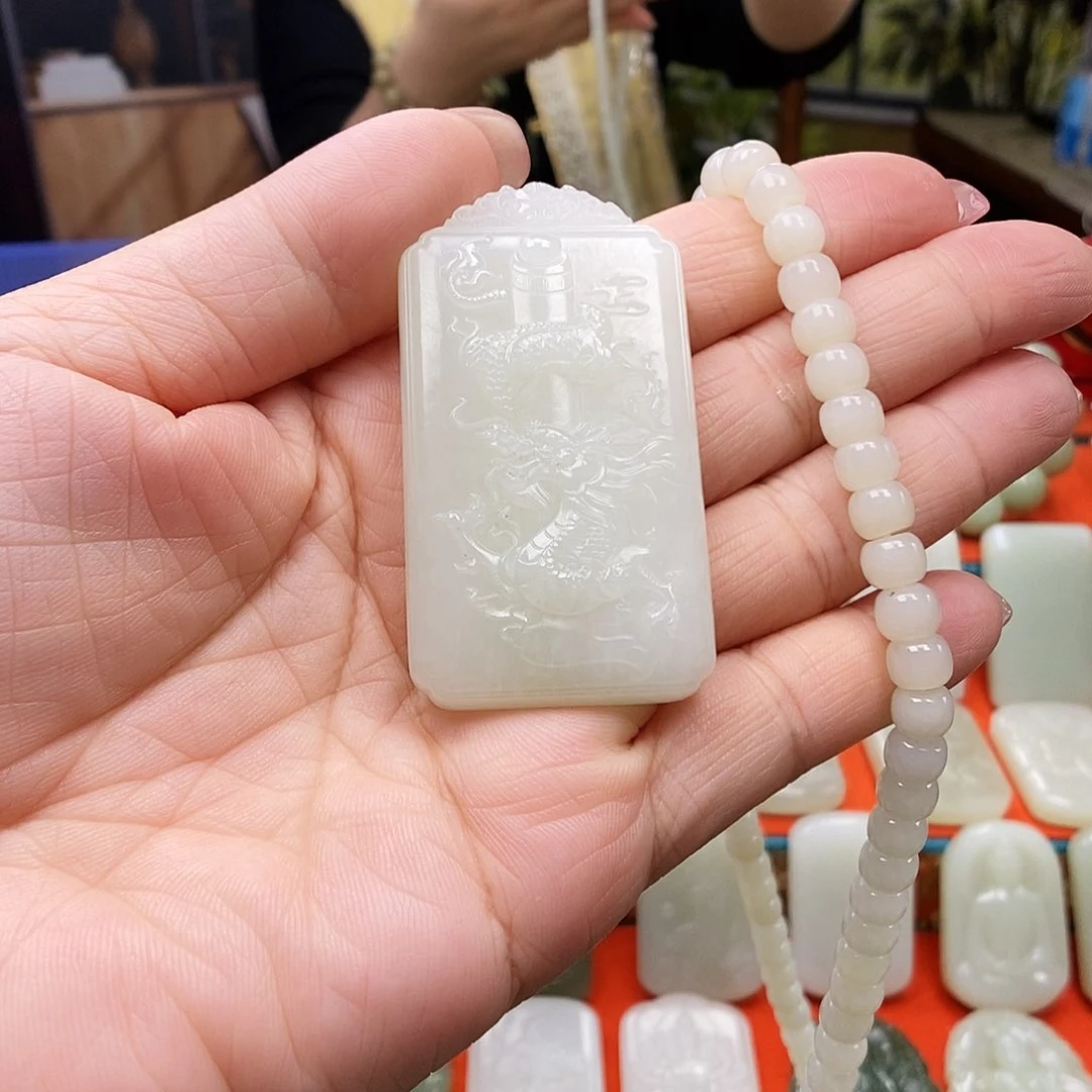 颈饰未镶嵌和田玉卓*生