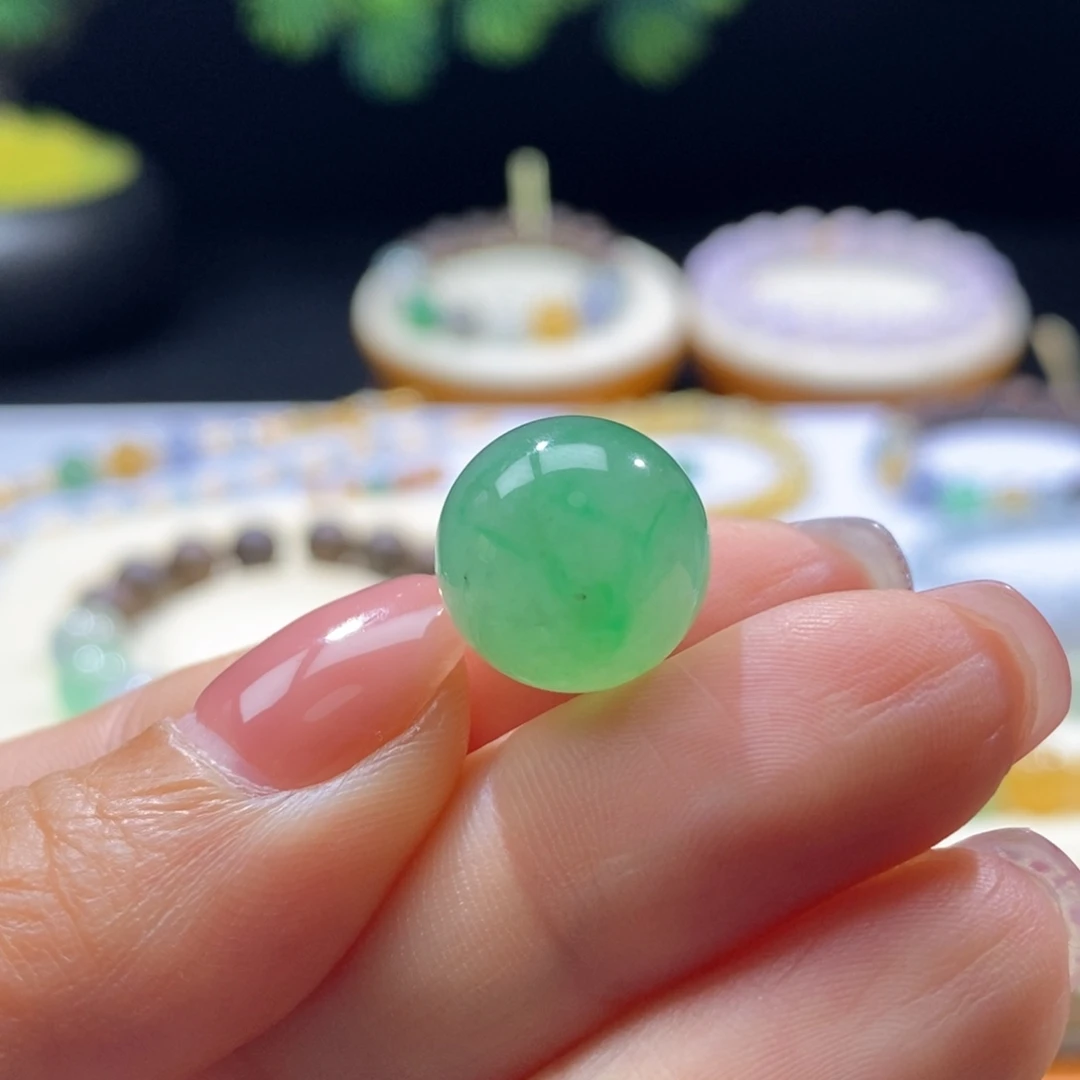 颈饰未镶嵌翡翠冰绿满色卡14.3mm