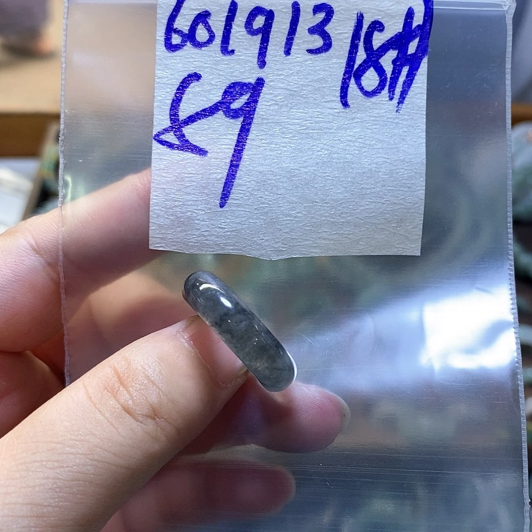 未镶嵌定制翡翠翡翠