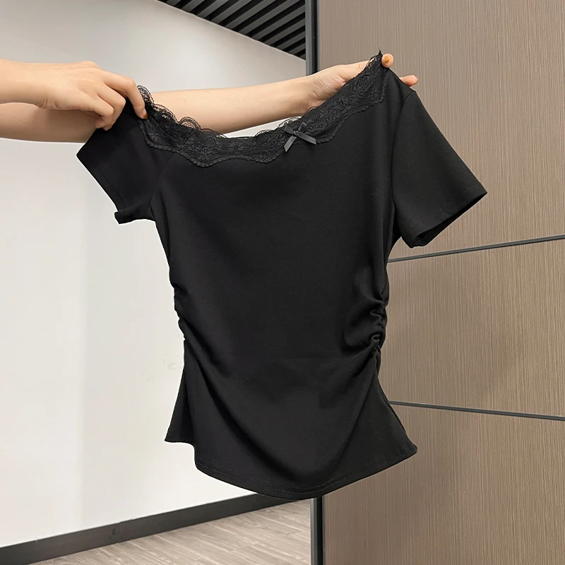 设计感斜领蕾丝花边拼接短袖T恤女春夏新款甜辣妹风露肩上衣