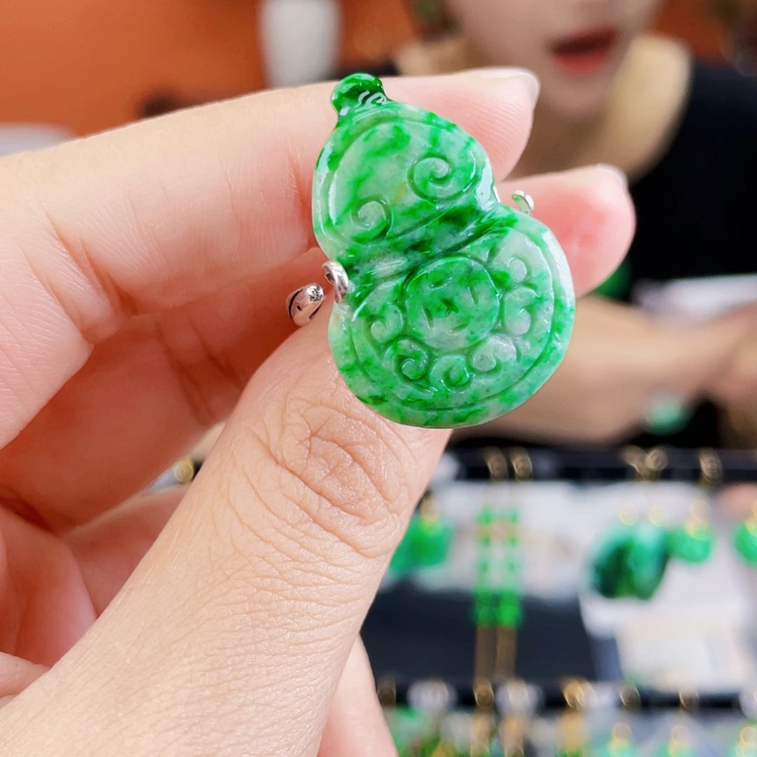 银S925镶嵌翡翠耳饰