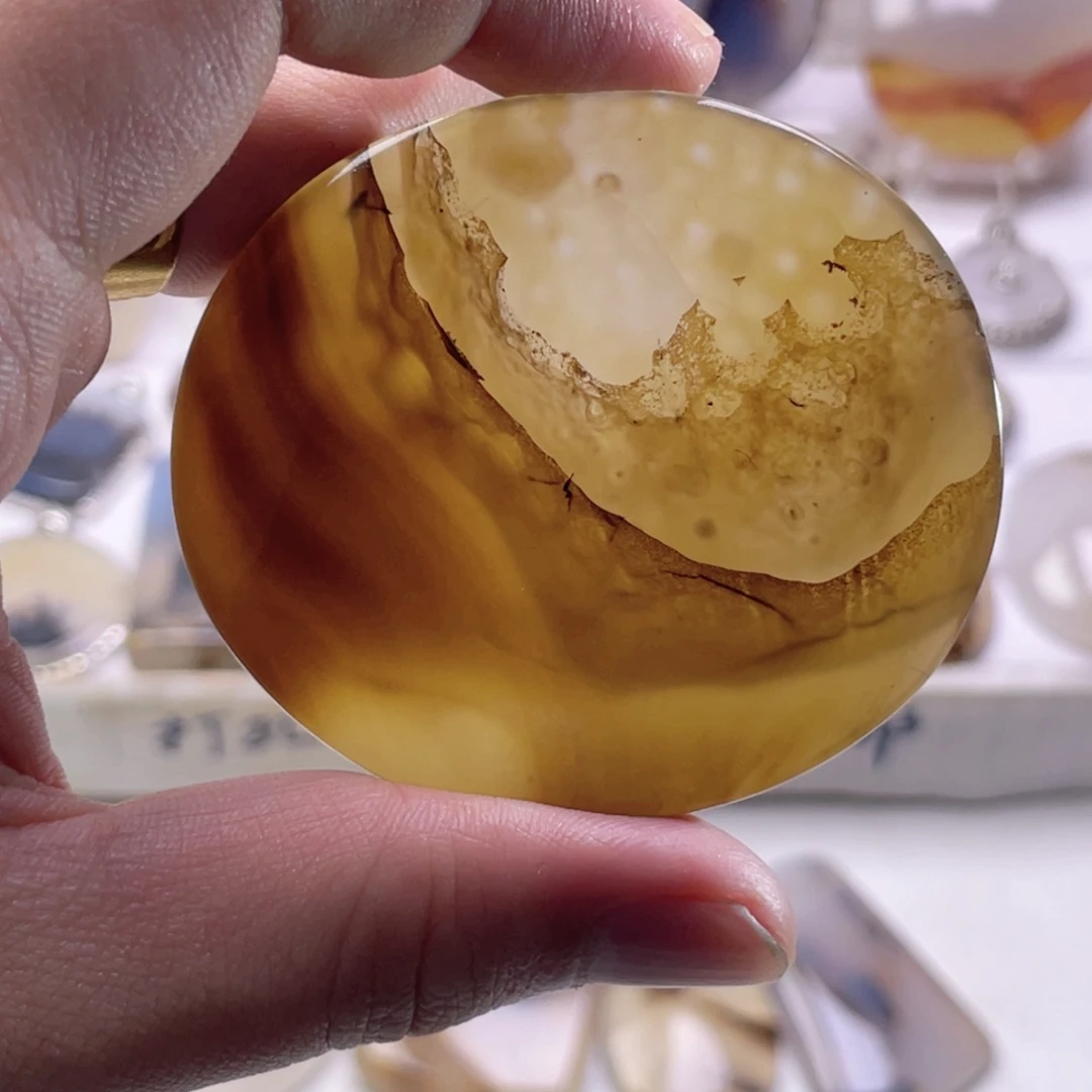 玛瑙/玉髓未镶嵌珠宝奇石