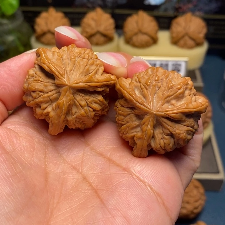 【闪购商品】把件文玩核桃雨花石三棱