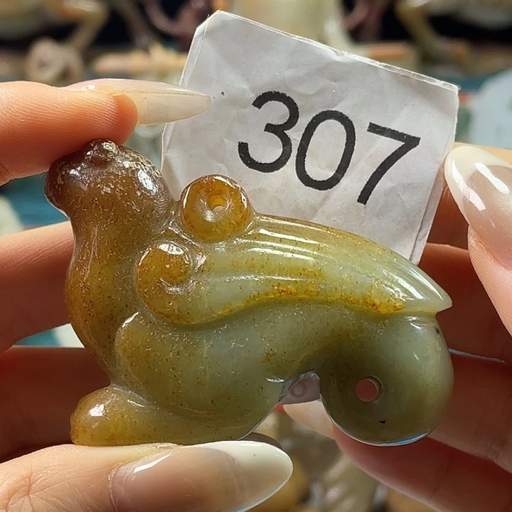 和田玉（糖玉）未镶嵌挂件