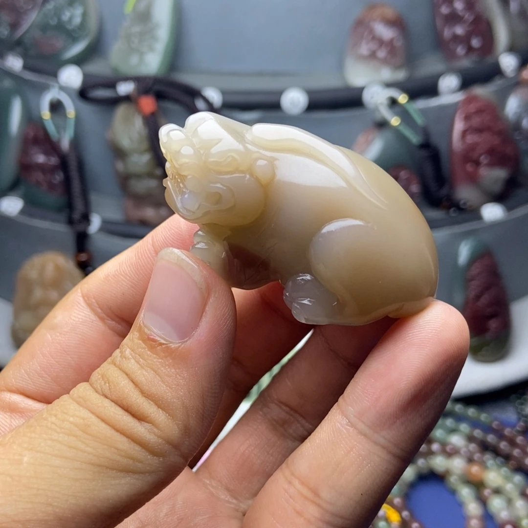 揉***艺玛瑙/玉髓未镶嵌颈饰