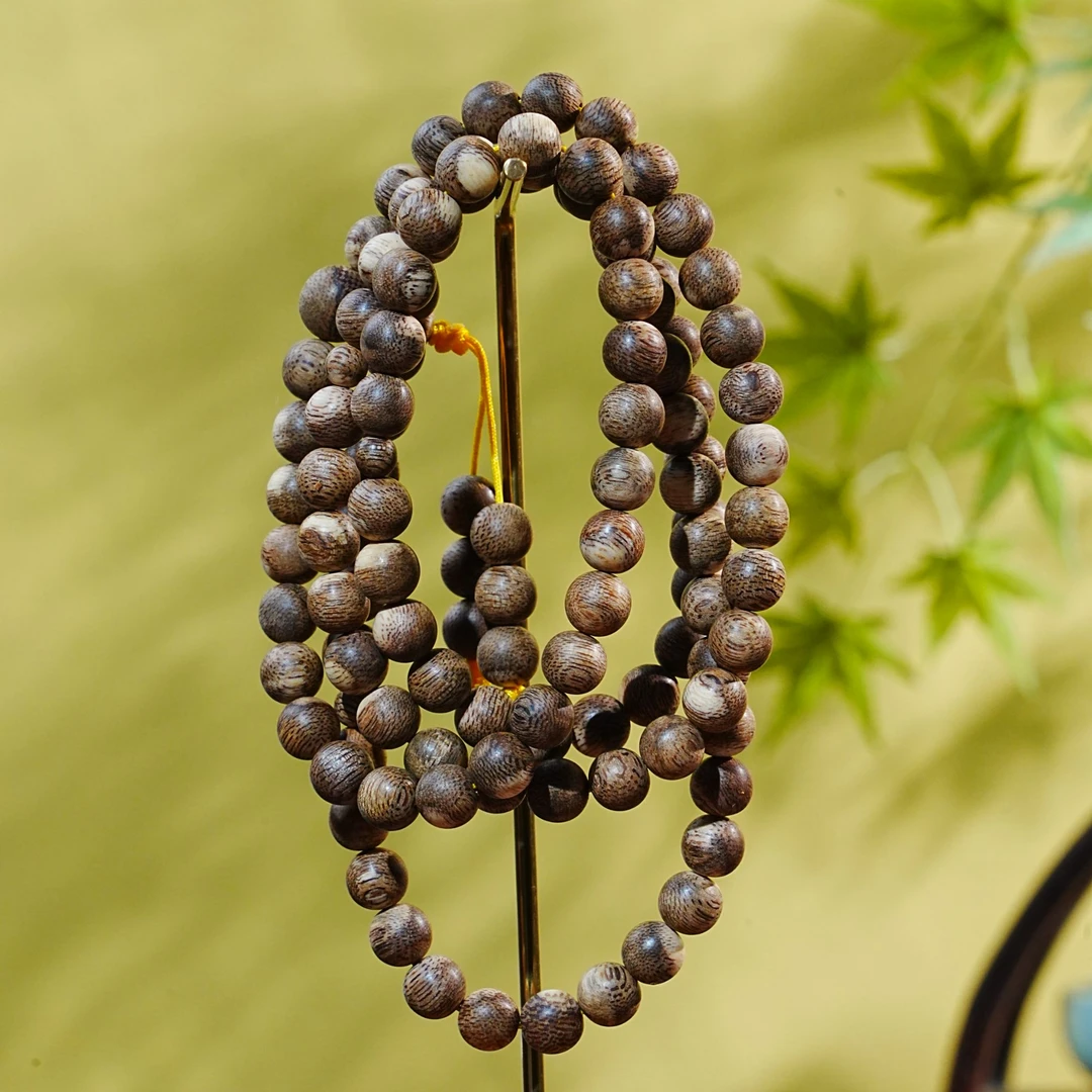 【收藏级】斯里兰卡虫漏软丝念珠 0.8x108 33.9g 251111027  A