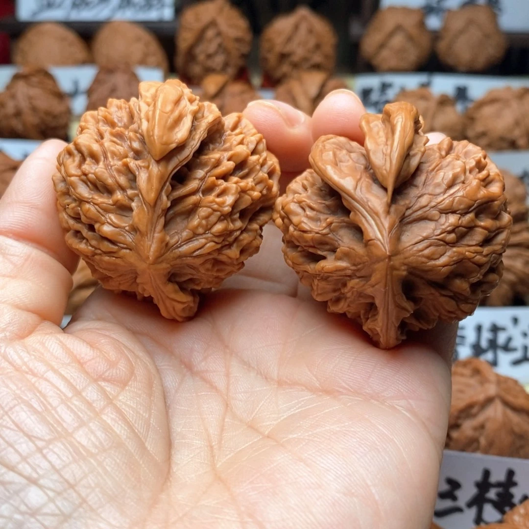 文玩核桃把件薯***堡官帽犀牛