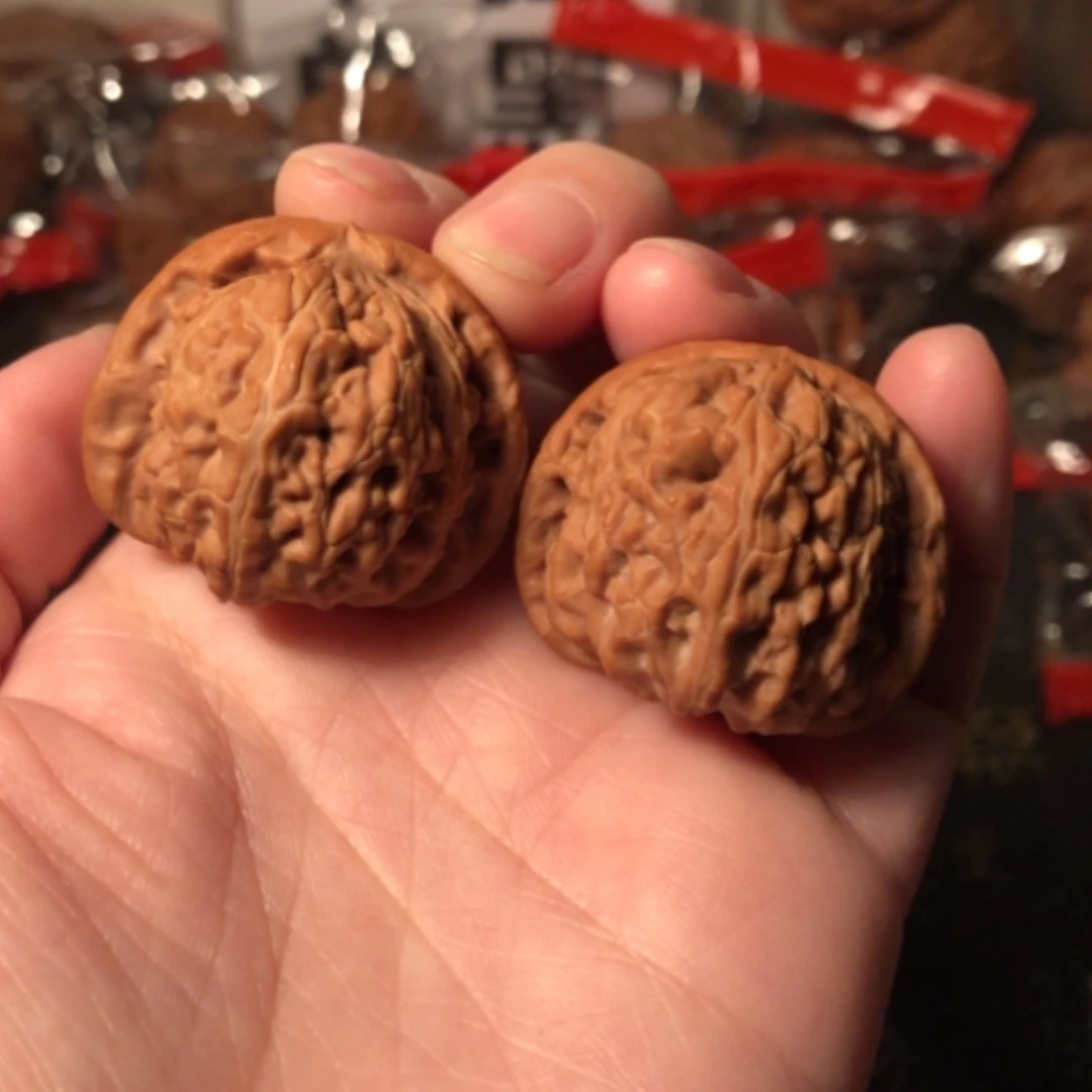 【闪购商品】文玩核桃把件白狮子35