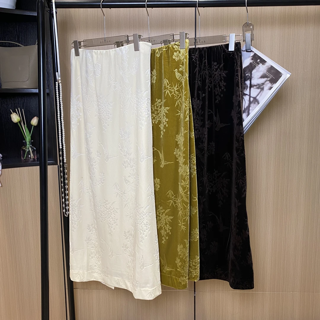 【燕子在南油】2024初秋新款气质梅兰竹菊丝绒半身裙1639