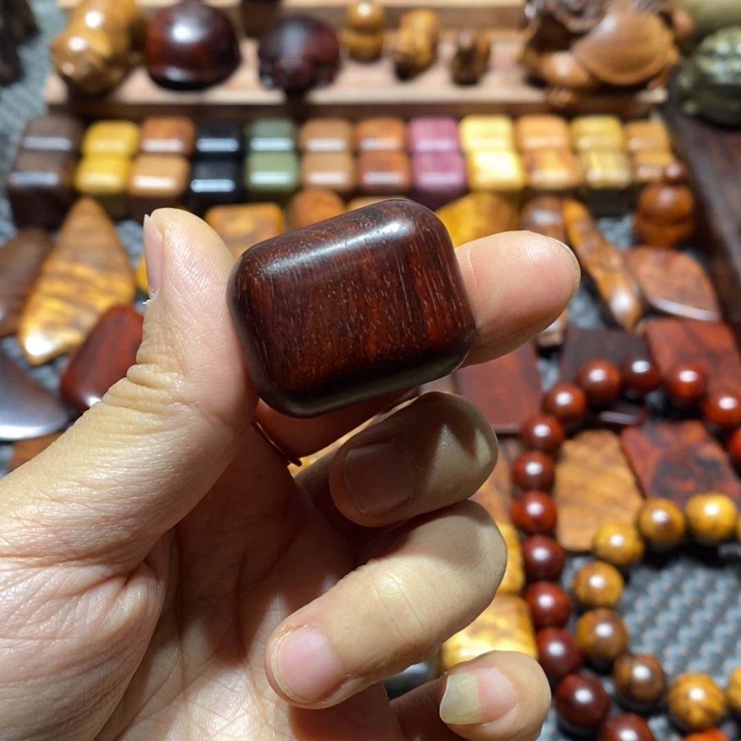 小***儿檀香紫檀（小叶紫檀）