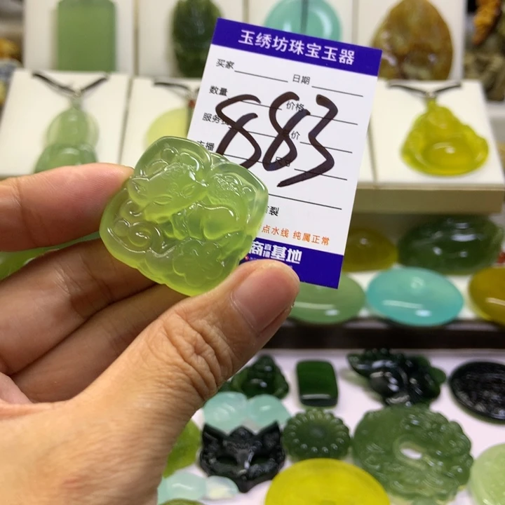 【闪购商品】未镶嵌蛇纹石玉颈饰