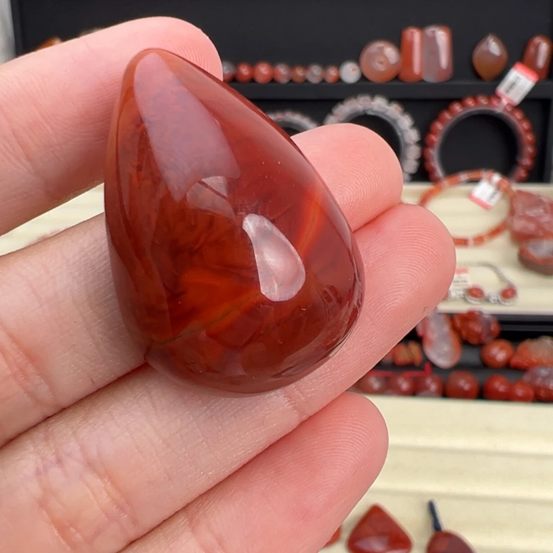 南红玛瑙未镶嵌颈饰火焰无事牌