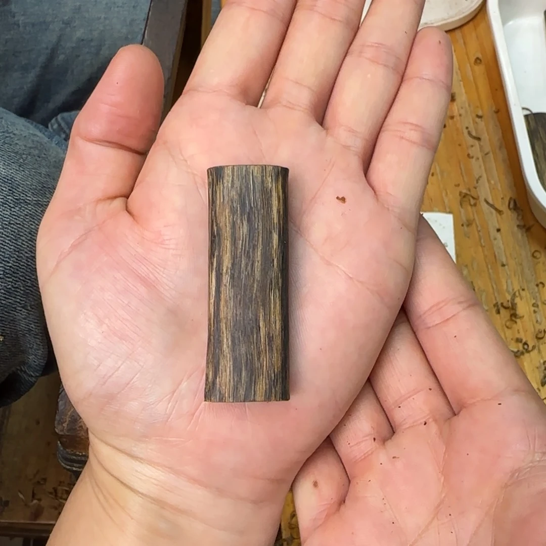 沉香吊坠素牌绿奇6.5克