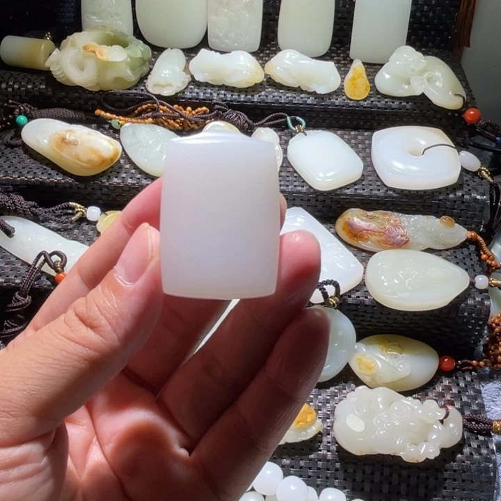 和田玉未镶嵌吊坠(不含链)