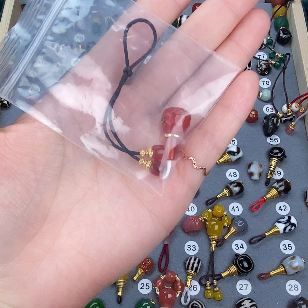 玛瑙/玉髓饰品未镶嵌Y****.