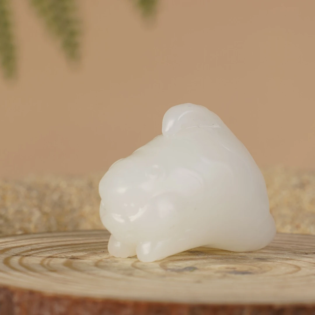 ZR5225 二十世纪和田玉虎虎生威吊坠