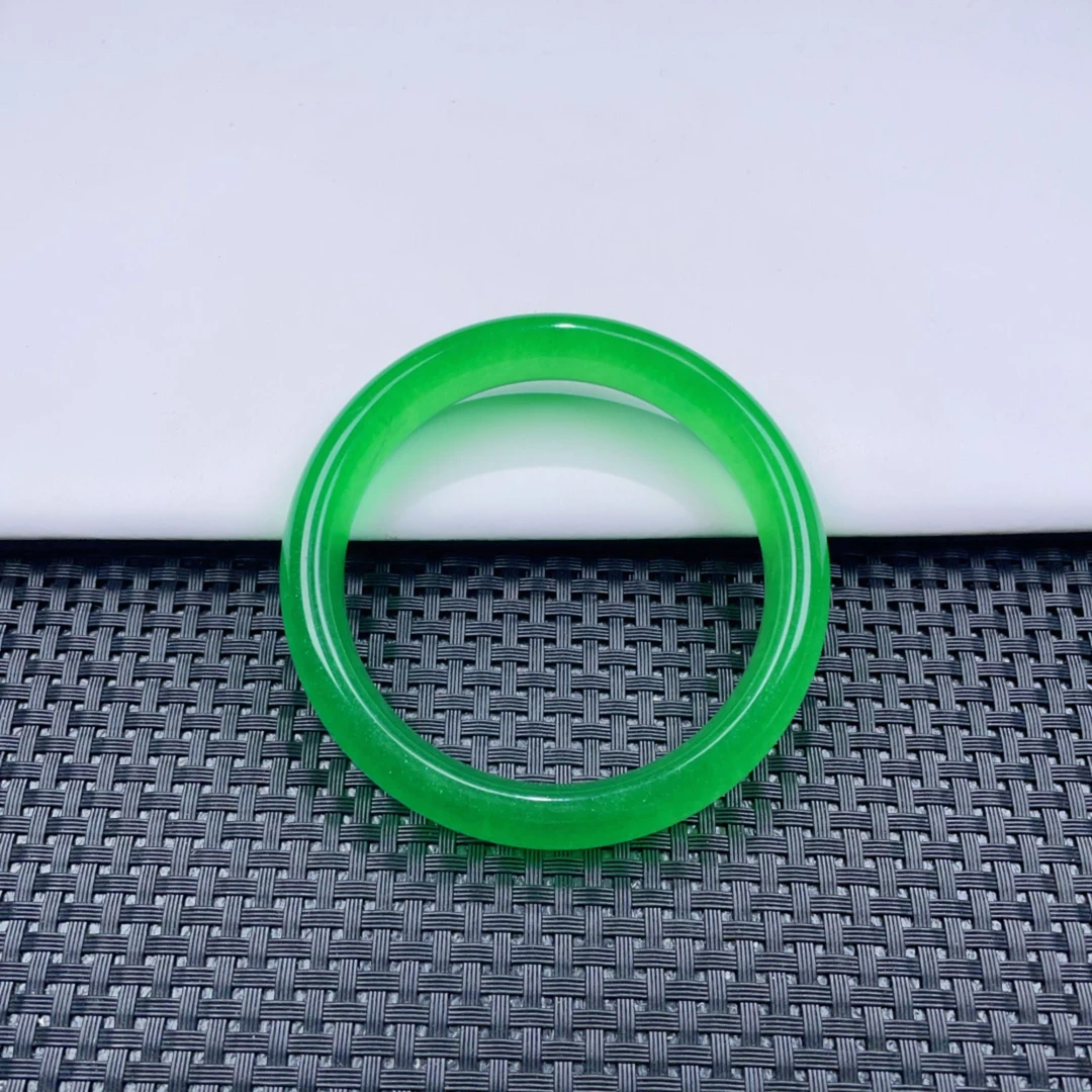 Z017正绿精美雕刻常规高级时尚百搭奇