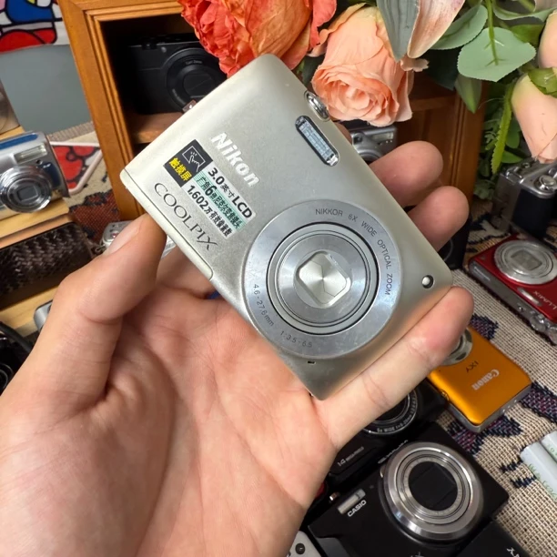 95新 Nikon/尼康 s4200触屏版 1600w像素 6x光学变焦