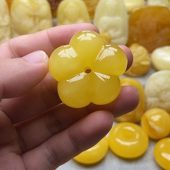 琥珀颈饰未镶嵌琥珀蜜蜡吊坠