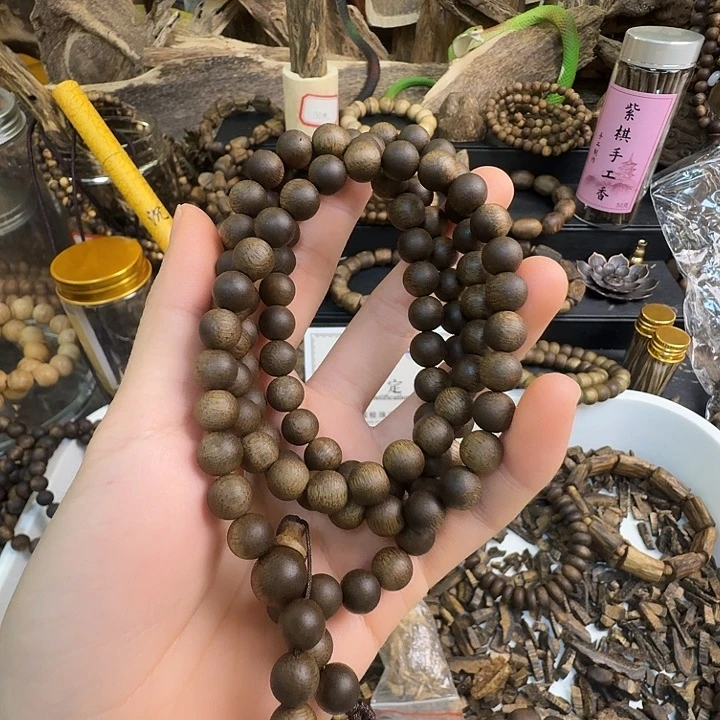 顺***景沉香沉香碎屑海南莺歌绿0.8大30克➕沉香碎屑多样性