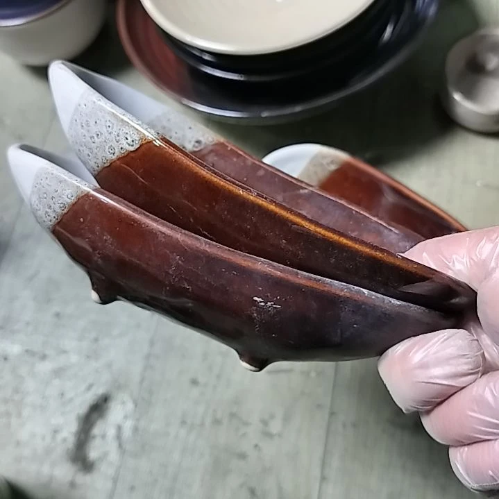 盘瓷片陶瓷杯盘壶碗都有