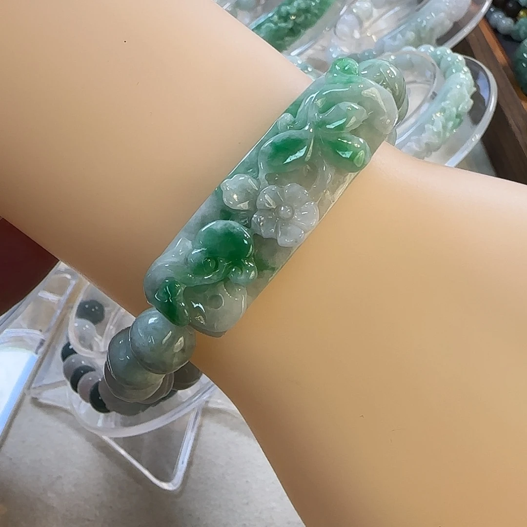 颈饰未镶嵌翡翠手牌