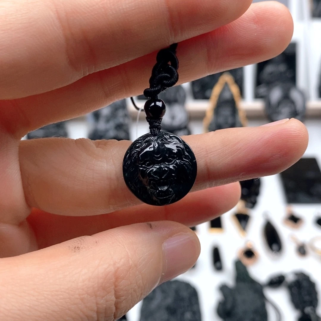 颈饰未镶嵌翡翠狮子头