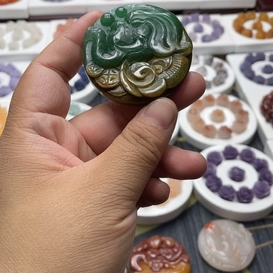 石英质玉（非洲翠）合金手串