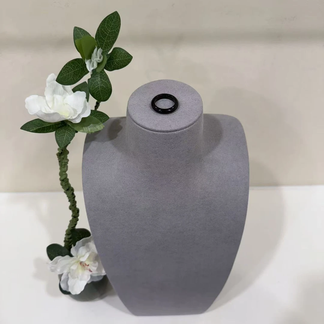 壹屿珠宝       213420        和田玉典藏级烟紫戒指圈口17