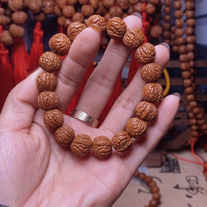 吊坠桃核龙纹桃枭