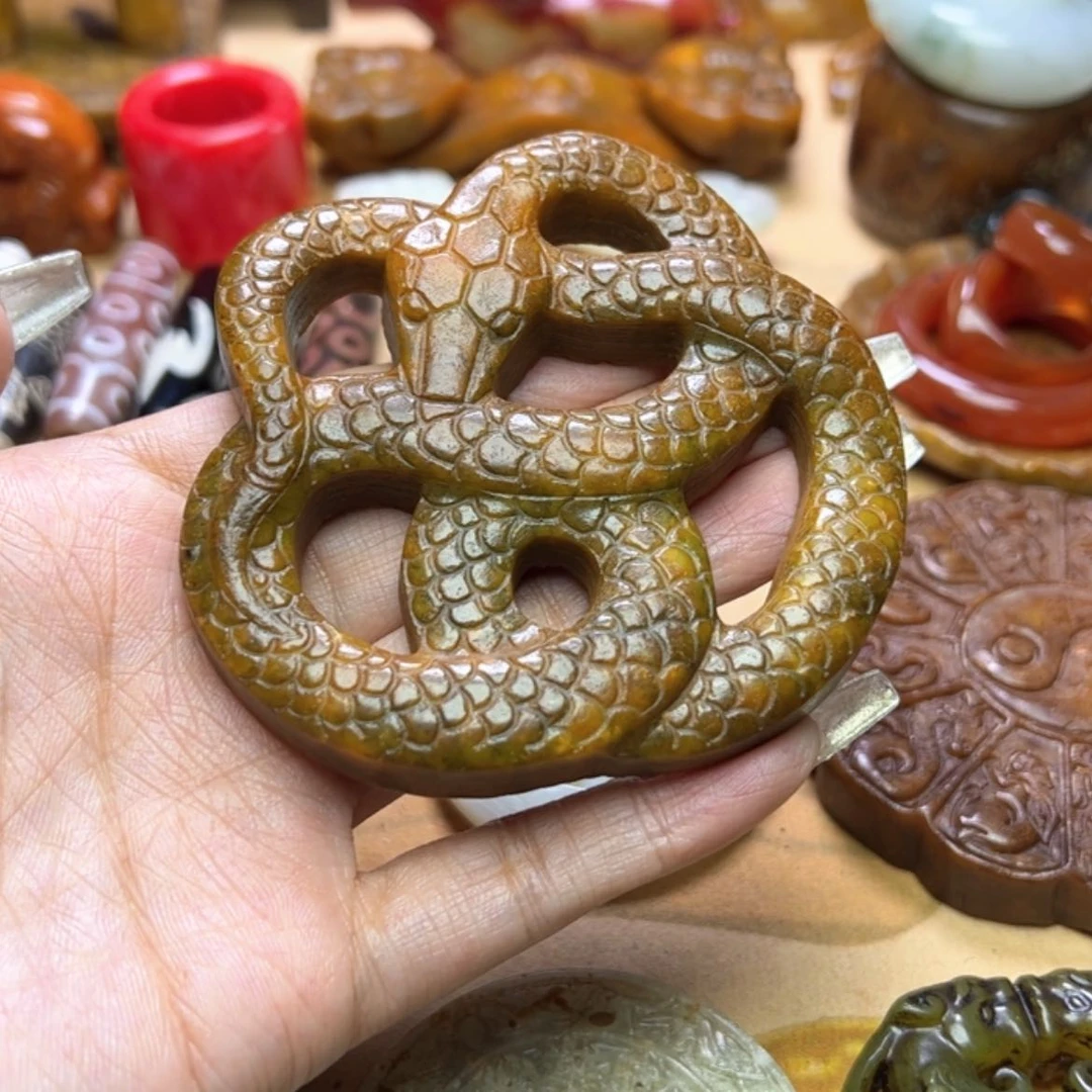 【闪购商品】蛇纹石玉颈饰未镶嵌