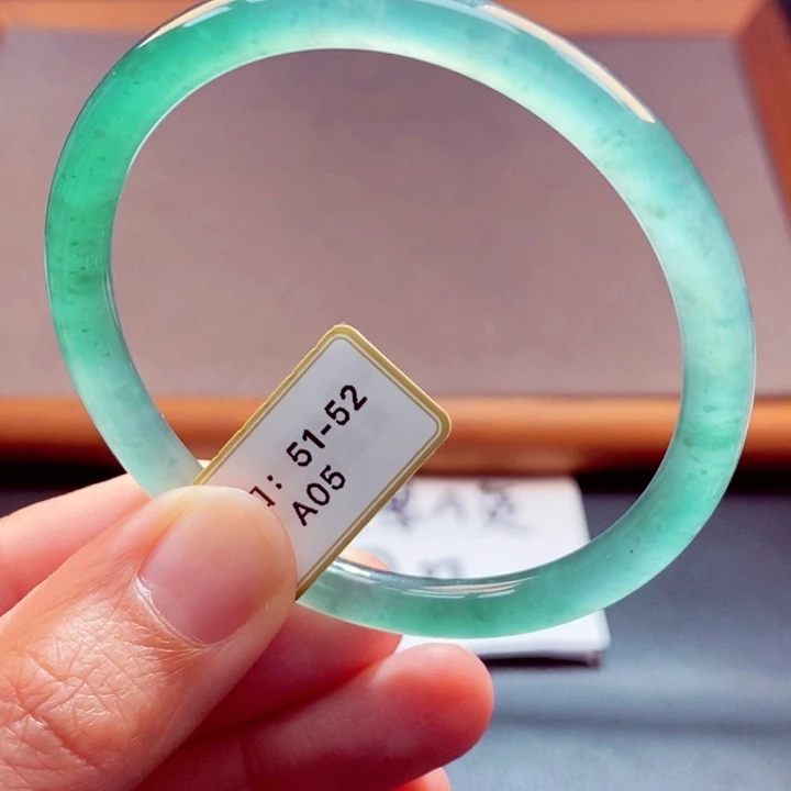 翡翠未镶嵌手镯天然翡翠手镯68