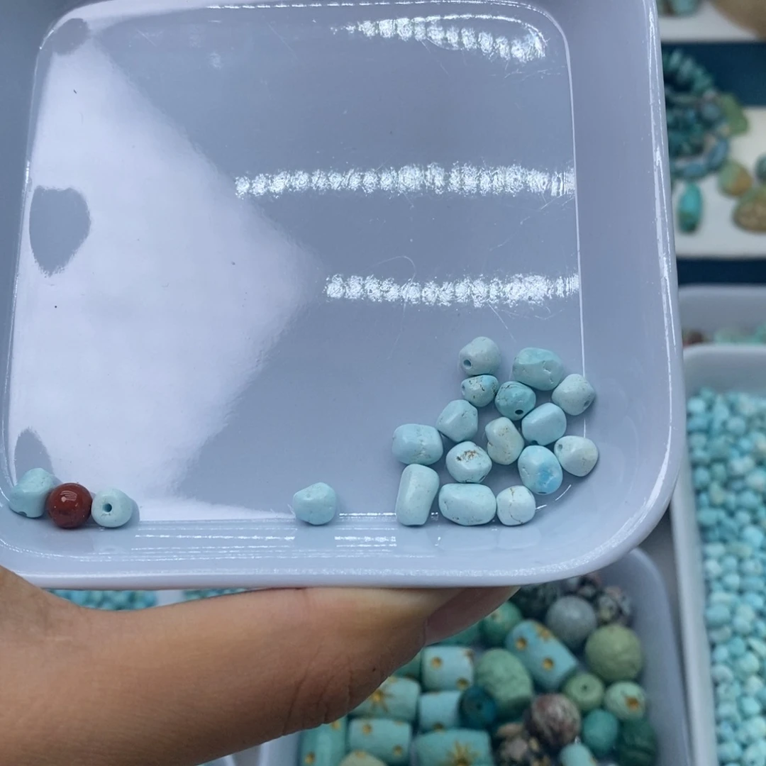 琼***南红玛瑙未镶嵌珠宝奇石