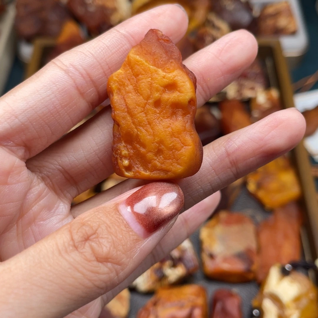 琥珀未镶嵌珠宝奇石