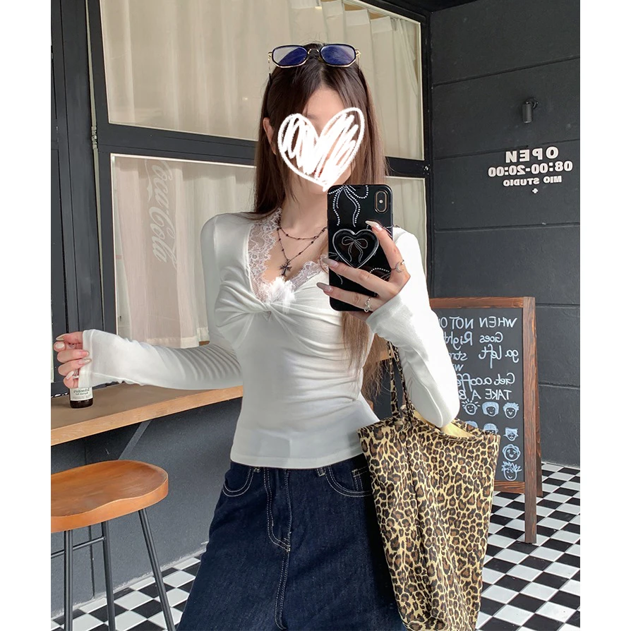 纯欲风蕾丝V领打底衫女秋冬内搭设计感小众独特别致辣妹长袖上衣