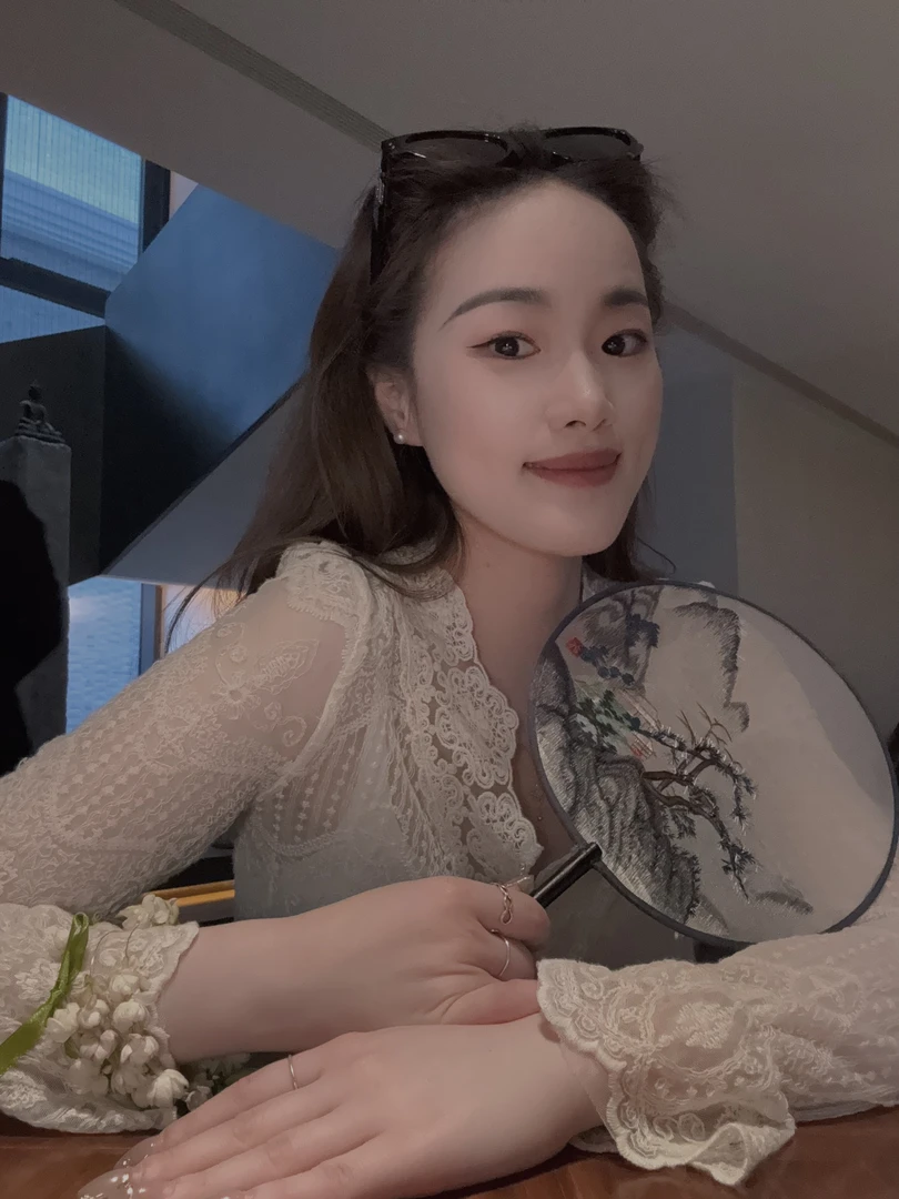 0127优雅百搭小衫