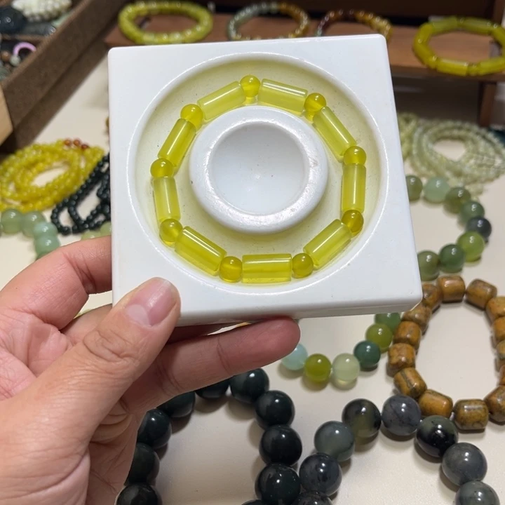 蛇纹石玉未镶嵌手链