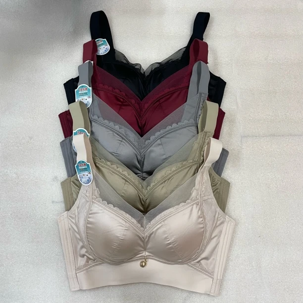 677四季款缎面蕾丝美背